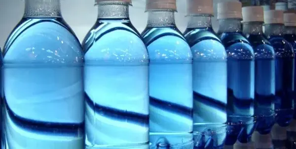 8 марки минерална вода ни отровят при честа употреба!