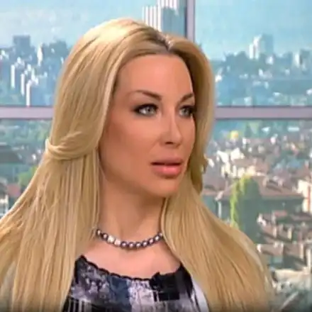 Антония Петрова остава с фамилия Бередин доживот! Ето защо не може да я махне (Подробности)