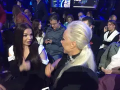 ДВОЕН РЕЗИЛ! Галена проси среща с Лепа Брена, а изглежда ПОТРЕСАВАЩО (Фото)