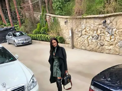 Ексклузивно в HotArena! Цвети Найденова заживя в лукс, съседка е на Бойко Борисов! (Фото)