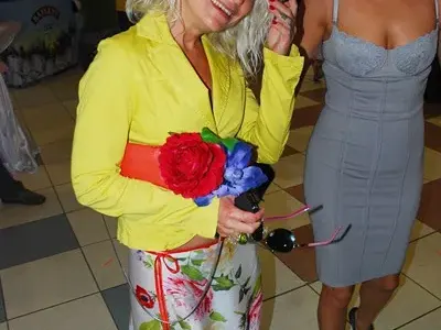 Евгени Минчев: Ани и Виктор са модните Лаурел и Харди, косите на Филева джафкат, а Ирина Флорин е с обувки от Втората световна война + още подробности и СНИМКИ