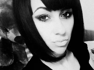 Фенка пише до HotArena: Аз съм клонигна на Преслава, всъщност съм по-красива от нея! (Преценете сами, СНИМКИ)