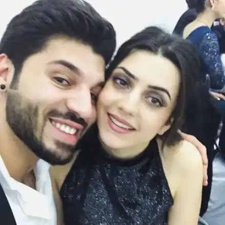 Фики пропуши от нерви преди сватбата, избират рокля на Гюлджан (Снимки)