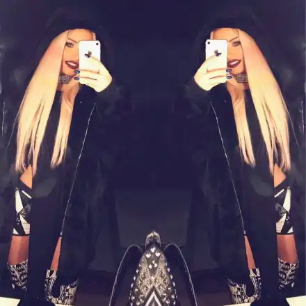 Гери-Никол с роля в „Ние, нашите и вашите“! Стяга и абитуриентски бал – ще се появи в три тоалета за 20-30 бона през празничната вечер (Пълни подробности)