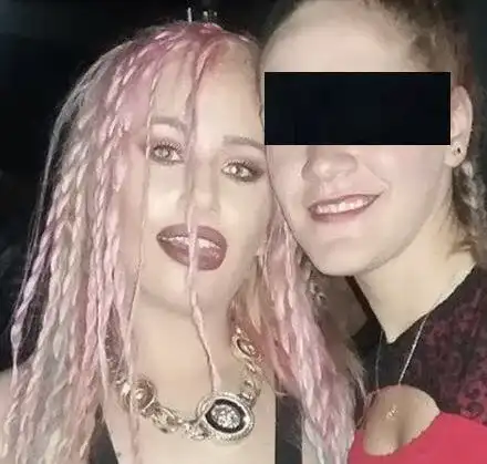 Гери-Никол тотално се занемари! Замяза на ретро чалга певица (Прическата й кърти)