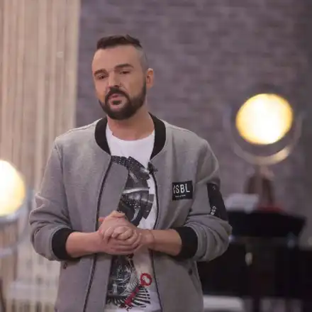 Графа подари песен на фен