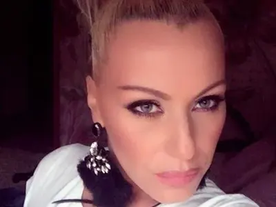 Камелия проплака: Боли ме, че не сбъднах  мечтата на татко  да ме види булка!