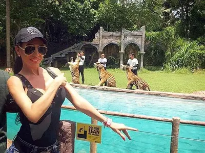 Катрин Вачева заряза годеника си заради мастит бизнесмен, обикаля света на негова издръжка (Снимки от ваканциите й)