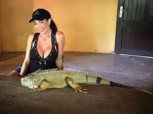 Катрин Вачева заряза годеника си заради мастит бизнесмен, обикаля света на негова издръжка (Снимки от ваканциите й)