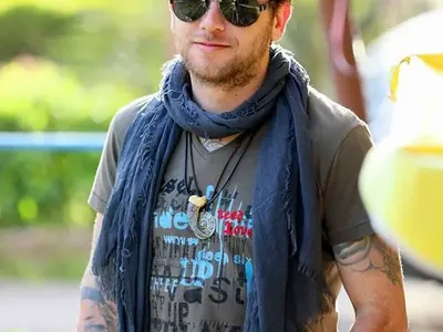 Лорд Минчев пусна Гилотината: Дидо и Кулиш екранизират Красавицата и звяра, Нора в кастинг за Грозната Бети + още „обезглавени“ и СНИМКИ