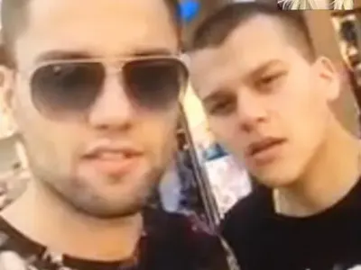 Младокът на Деси Слава и синът й първи приятели! Фенка попиля звездата: Този е с теб за слава и пари, няма ли да си намериш мъж на твоите години?!