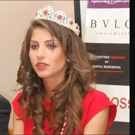 Моделка гази закона заради шопинг