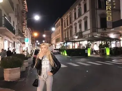 Най-красивата ромка ще учи за архитект в Италия