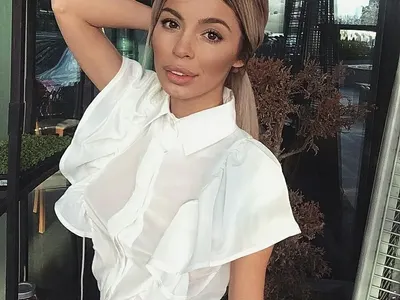 НЕСПРАВЕДЛИВОСТ! Уволниха сервитьора, който разказа за неплатената сметка на МЕГЗ