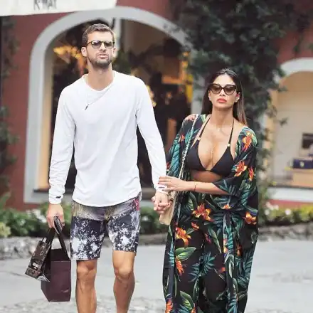 Никол стана учителка по пеене на Григор