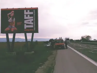 Николета е навсякъде! България осъмна със 120 билборда с ТВ водещата из няколко града! Има ли спасение от нея?