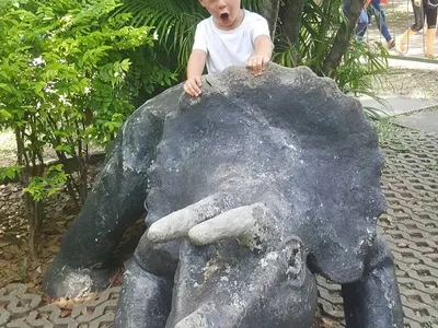 Ромина и Дарко Тасевски подариха приказна ваканция на трите си деца (Снимки)