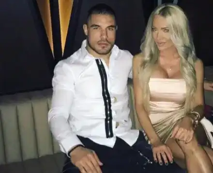 Русата Златка върти муска на гаджето и мисли за деца, той я скастрил, че са твърде млади