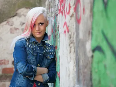 Съмнително! Обратна ли е Поли Генова? Никога не е имала сериозно мъжко гадже