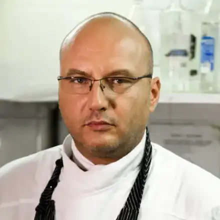 Шеф Манчев на съд заради кражба на „Една българска роза“?!