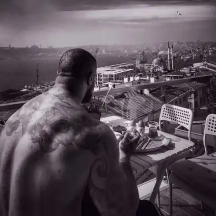 Шокиращи СНИМКИ! Ники Китаеца заприлича на горила! Бившият на Азис прекали с анаболите