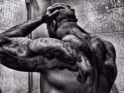 Шокиращи СНИМКИ! Ники Китаеца заприлича на горила! Бившият на Азис прекали с анаболите