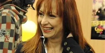 Снимат 59-годишната Радина Червенова отдалече заради бръчките