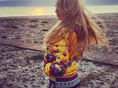 Тоца си пече дупето в Гърция с новия си любовник (Вижте кой е той)