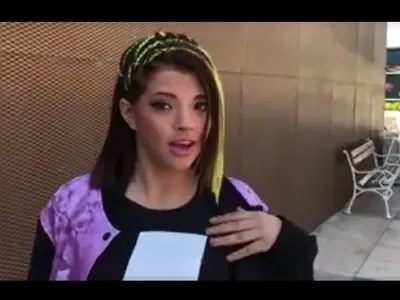 Удари го на живот! Дара пафка като комин - пуши, пие и не се прибира (Подробности)