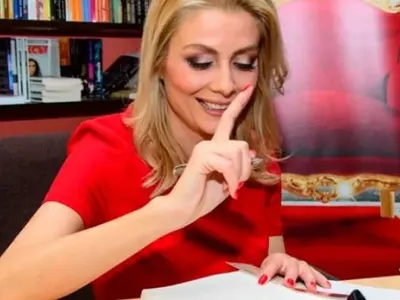 Венета Райкова – майка за пример, въпреки притесненията, че може да остане без дом заради Юксел Кадриев