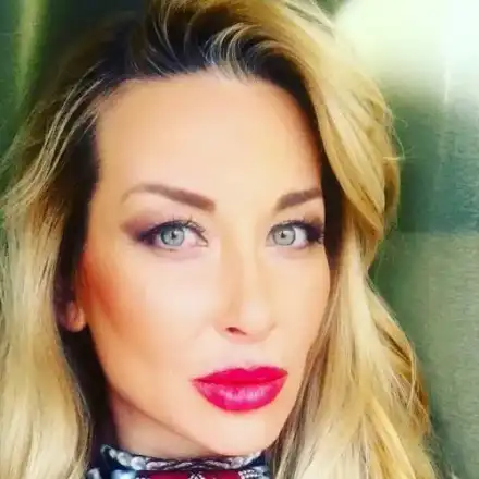 Антония Петрова докара новия си до фалит? (Бередин е като прероден след раздялата - СНИМКИ)