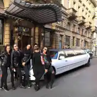 Азис катастрофира с екипа си в Мюнхен! (СНИМКИ на пострадалата лимузина)