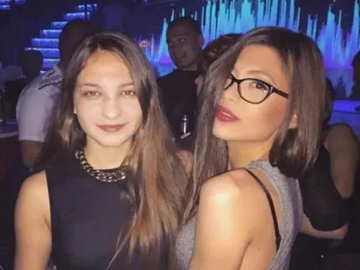 Бившият на ДесиСлава, ММА боецът Зарко, успя да я забрави! Забърса плейметка, излиза и с непълнолетни мацки (СНИМКИ+Подробности)