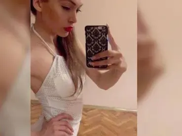 Бившият на ДесиСлава, ММА боецът Зарко, успя да я забрави! Забърса плейметка, излиза и с непълнолетни мацки (СНИМКИ+Подробности)