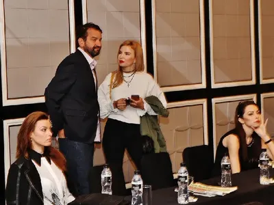 Бомба: Гери-Никол чака дете от Криско! (МНОГО СНИМКИ)