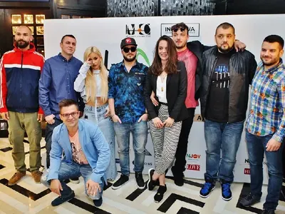 Бомба: Гери-Никол чака дете от Криско! (МНОГО СНИМКИ)