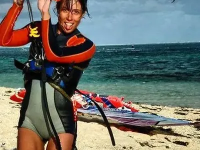 Брадърката Зара напомпа яки мускули като на мъж