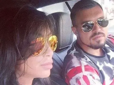 Дъртото коте на Божинов става фризьорка в Китай