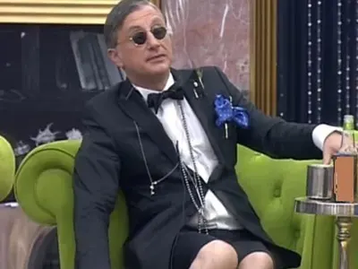 Денди съвсем изкука от алкохола, тръгна по къси гащи и сако