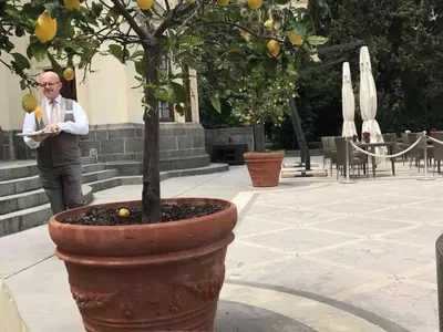 Ексклузивно! Кой е този красавец до Мария? Двамата са заедно на италианската Ривиера, това ли е новият й?! (Снимки + разкрития)