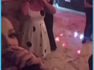 Емилия е съсипана и разорена след раздялата с Коко! Певицата пее по селски кръчми пред 8 души за жълти стотинки (Снимки)