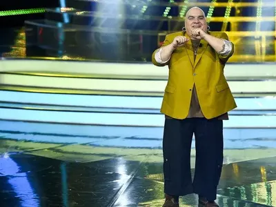 Фънки плюе кръв, спира с пиенето!