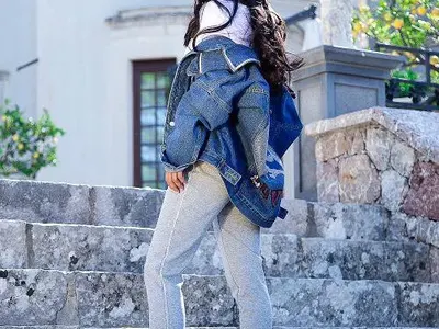 Фурор в мрежата! Близо 200 000 гледания за 24 часа на хита на лятото на Мария \"Червеният картон\" (Видео)