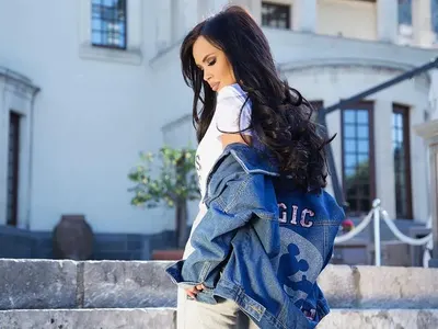 Фурор в мрежата! Близо 200 000 гледания за 24 часа на хита на лятото на Мария \"Червеният картон\" (Видео)