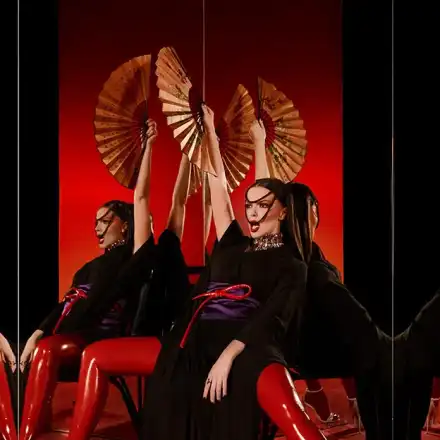 Галена се завръща на сцената с раздут хонорар и 9 часа садо-мазо шоу. Деси Слава ще й свири втора цигулка