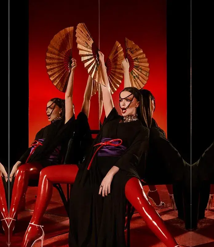 Галена се завръща на сцената с раздут хонорар и 9 часа садо-мазо шоу. Деси Слава ще й свири втора цигулка