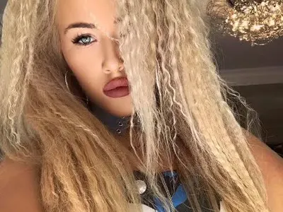 Гери Никол стана за СМЯХ навръх Гергьовден с тази визия! Феновете я попиляха: Приличаш на кръстоска между Тони Стораро и вещица (Снимки)