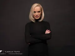 И Ива Екимова скочи срещу чантите на Лили Павлова (Стана страшно мазало във Фейсбук профила й)