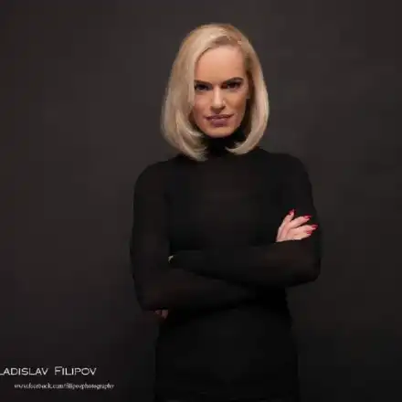 И Ива Екимова скочи срещу чантите на Лили Павлова (Стана страшно мазало във Фейсбук профила й)