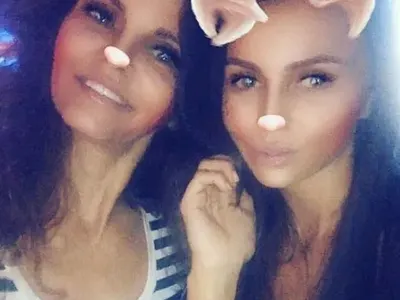 Лидка Скалата и снаха й позират като зайчета + кога ще има сватба